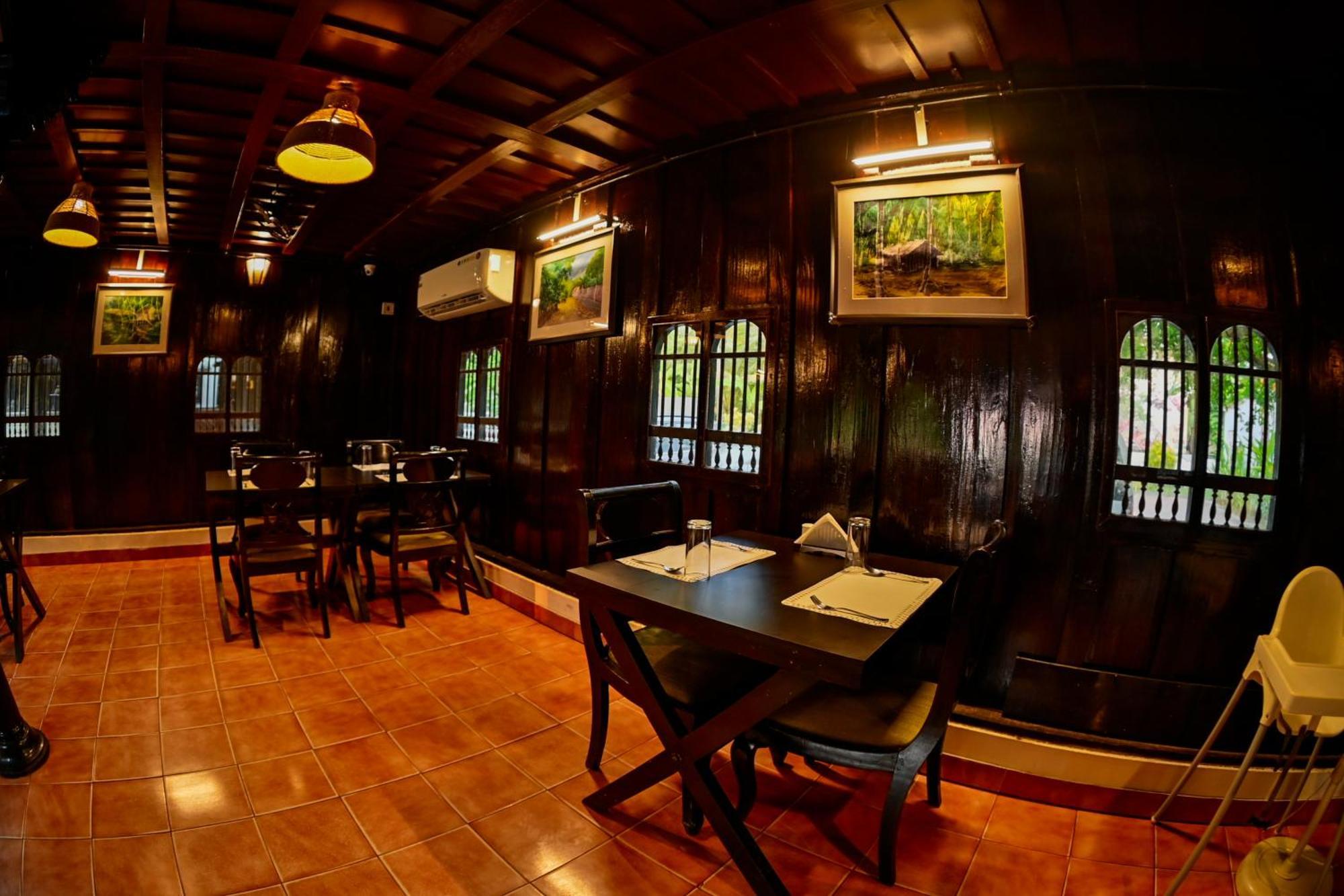 Paradise Heritage Resort Кумараком Екстериор снимка